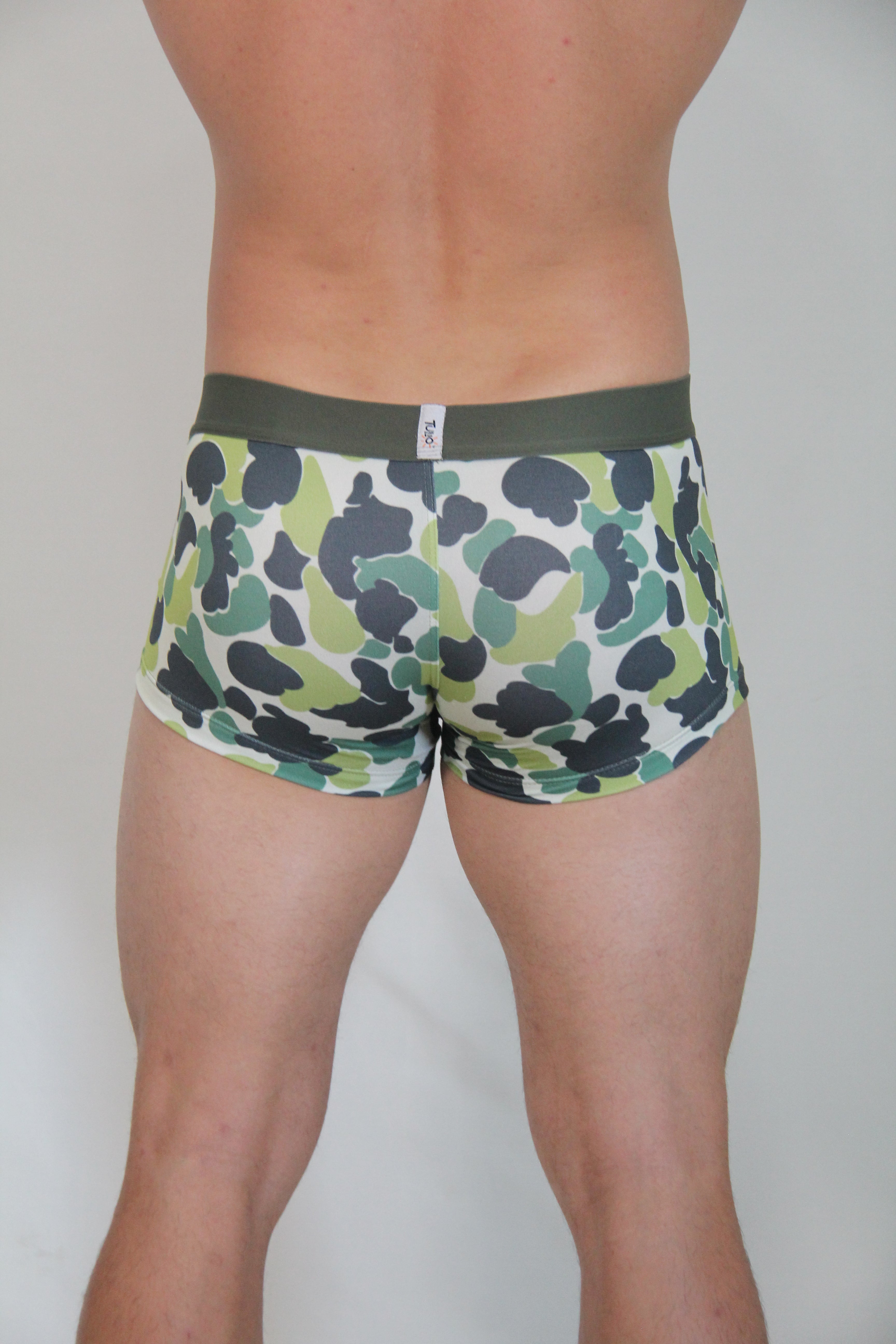 TANGA DE BAÑO TULIO - SÓLIDOS